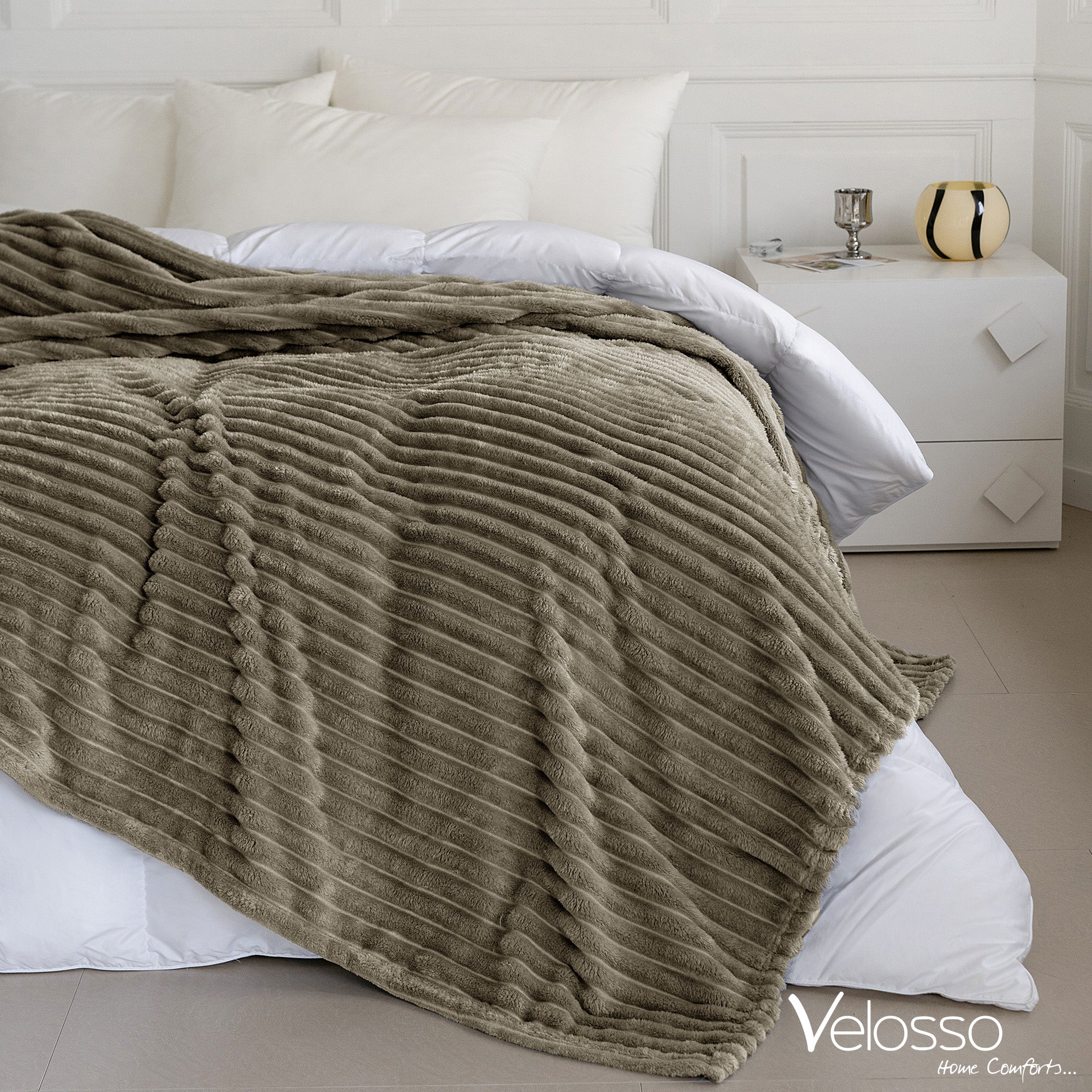 Velosso Beige Super Chunky Cord Faux Mink Blanket - Image 2