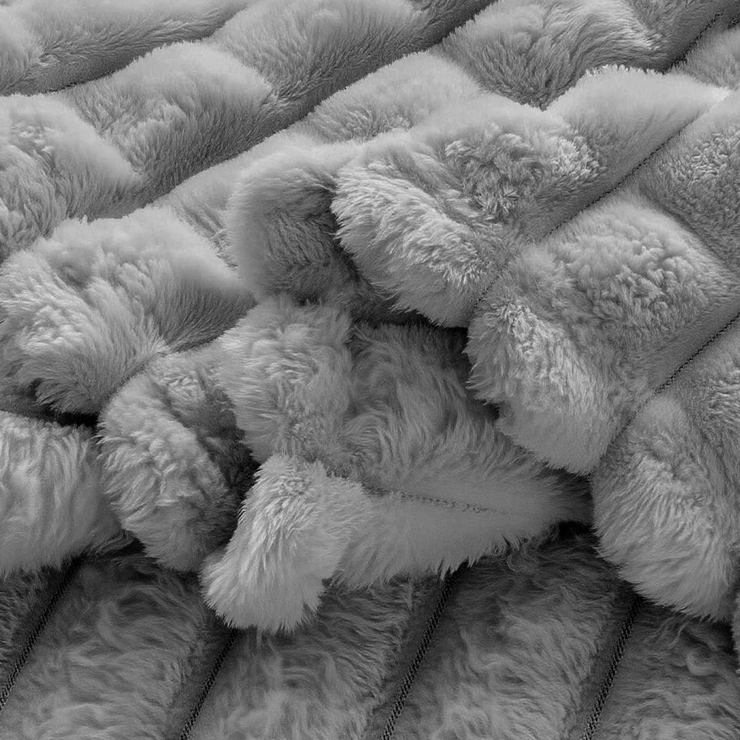Velosso Super Chunky Waffle Plush Soft Blanket - Silver - Image 4