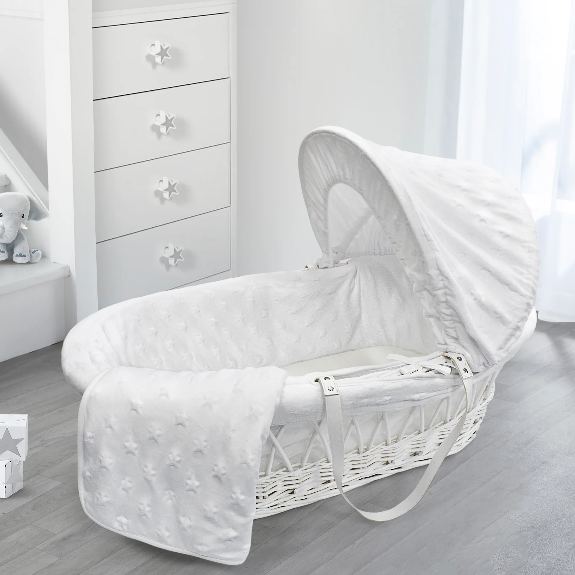 My Little World White Wicker Basket & White Star Dressing